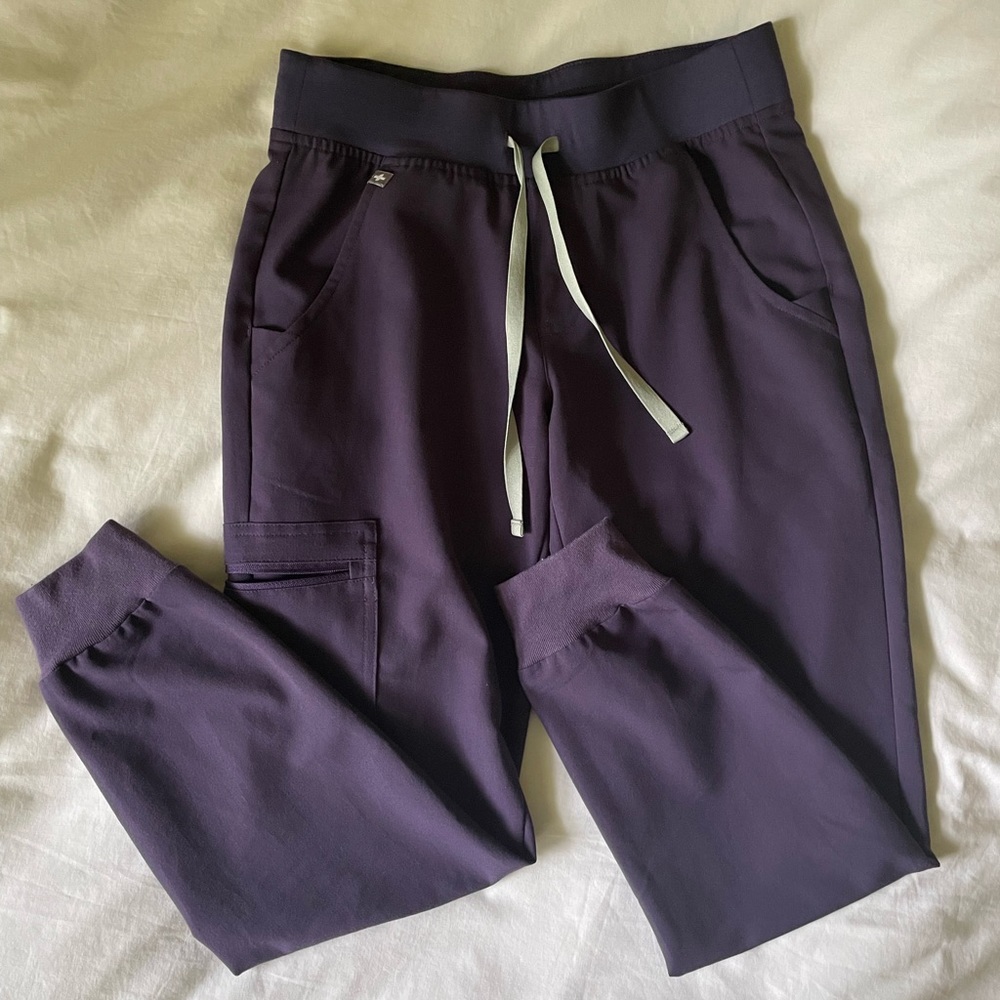 Figs Zamora Jogger Scrub Pants Size XS Petite Purple Shadow